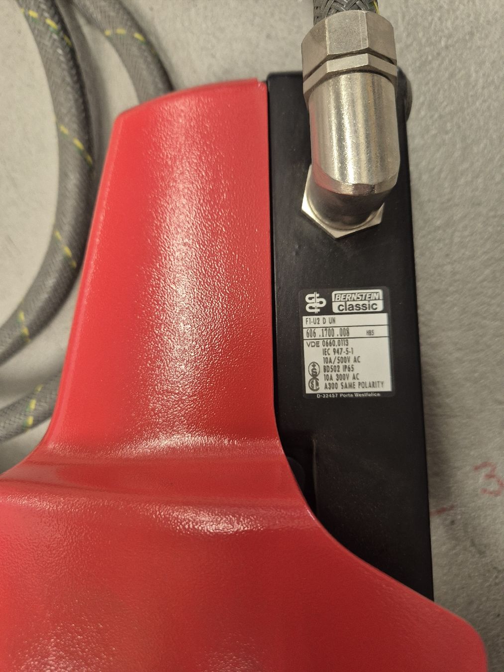 Altro per industria metallurgica: Fusspedale elektrisch 5 Stück – Nuovo (secondo la descrizione) da Thalwil venduto da Moritz.A 1