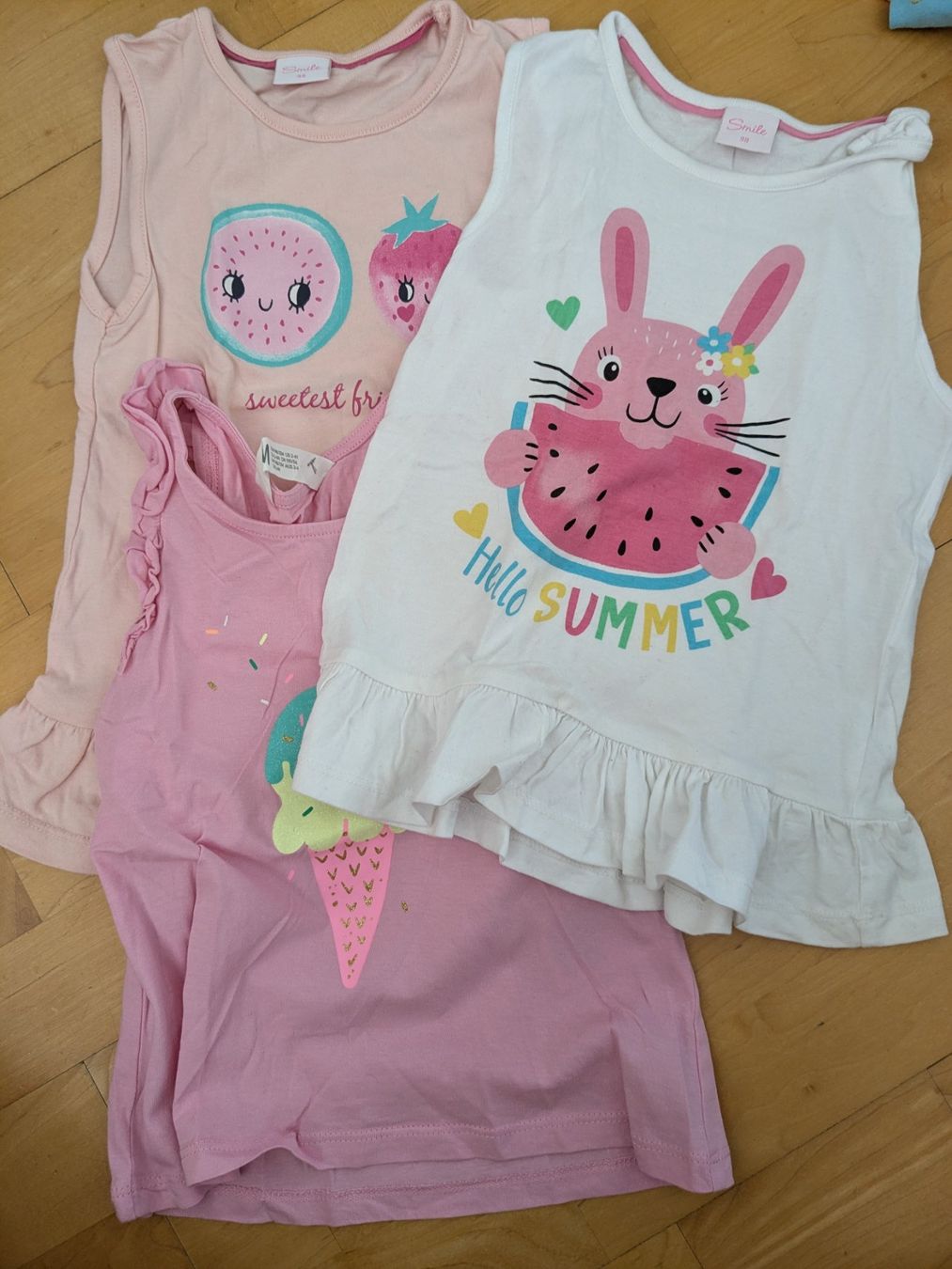 Lotti & Set di vestiti: Kleiderpaket 98/104, über 40 Teile – Usato da Oberentfelden venduto da Nydya 1