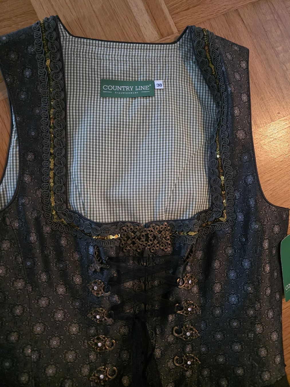 Vestiti: Dirndl lang dunkelgrün Gr. 38 neu – Nuovo e nell'imballaggio originale da Wädenswil venduto da nad_cpx6 4