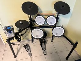 Roland TD-15K V-Drums E-Schlagzeug mit Mesh Pads, KD-9 Kick
