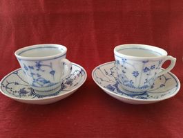 Zwei antike Rauenstein-Kaffeetassen – Strohblumenmuster