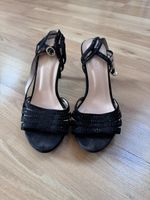 Sandali neri eleganti con strass