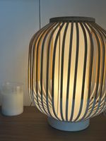 Lampe de table design bois et métal, bon état, ø 25 cm