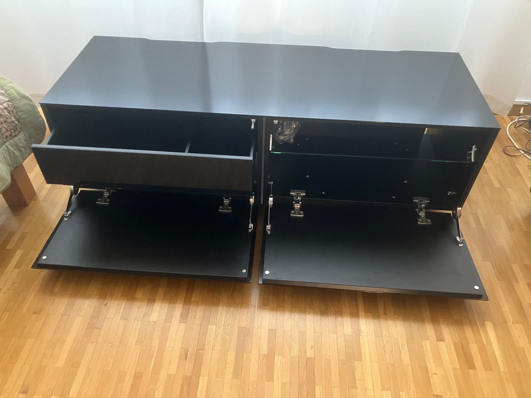 Mobili TV: TV Möbel JAHNKE SL8152 – Usato da Seengen venduto da BeoLeo 1