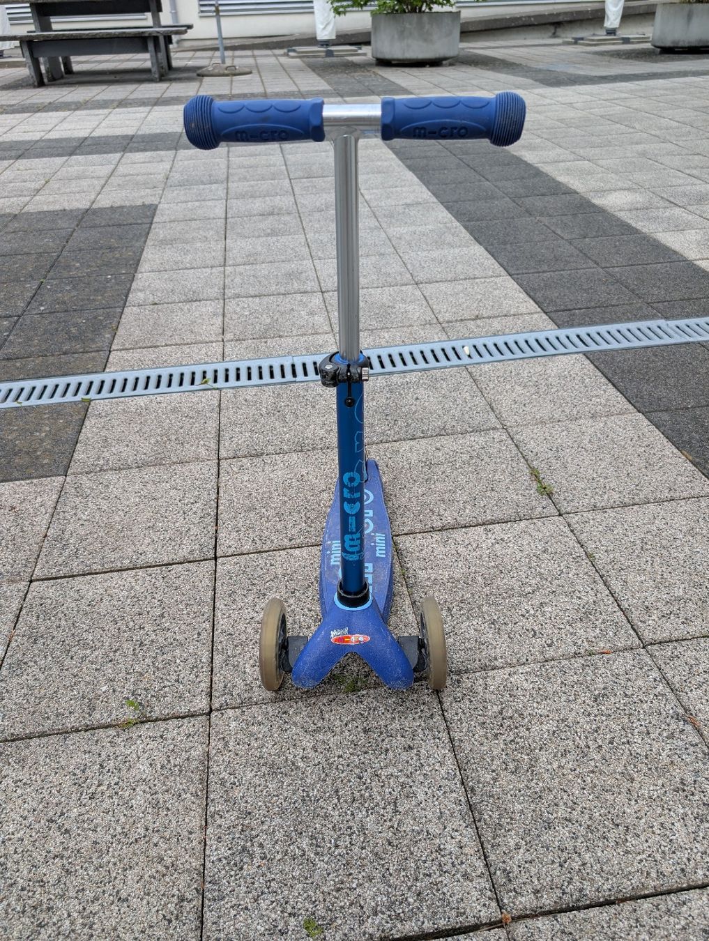 Micro Kickboard: Mini Micro Scooter blau – Usato da Uster venduto da FabioR 2