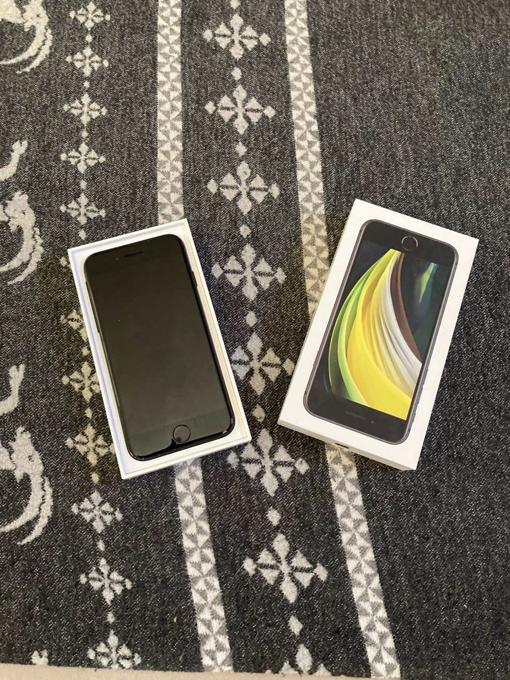 Apple Telefoni cellulari / Smartphones: iPhone SE 2 – Difettoso da Andeer venduto da JDOGG 3