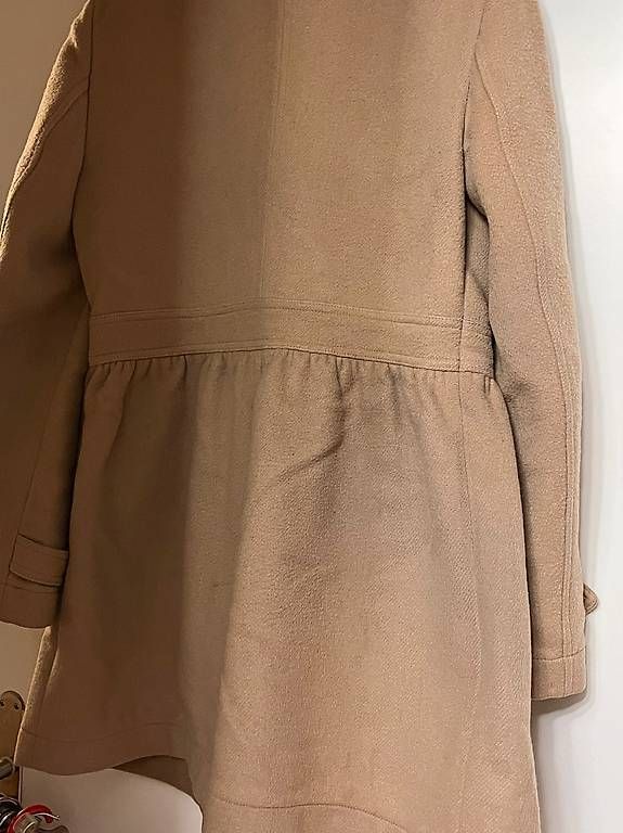 Cappotti: Cappotto Burberry beige – Usato da Jona venduto da sen_vd8v 1