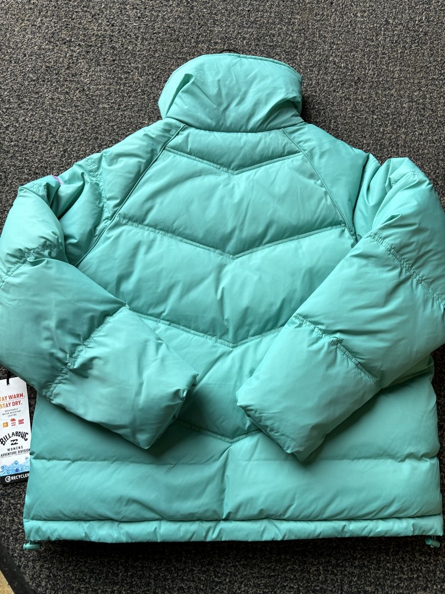 Billabong Jacken: Doudoune Billabong Femmes Taille S – Neu und originalverpackt aus Orbe von D-stockFactory-Orbe 2