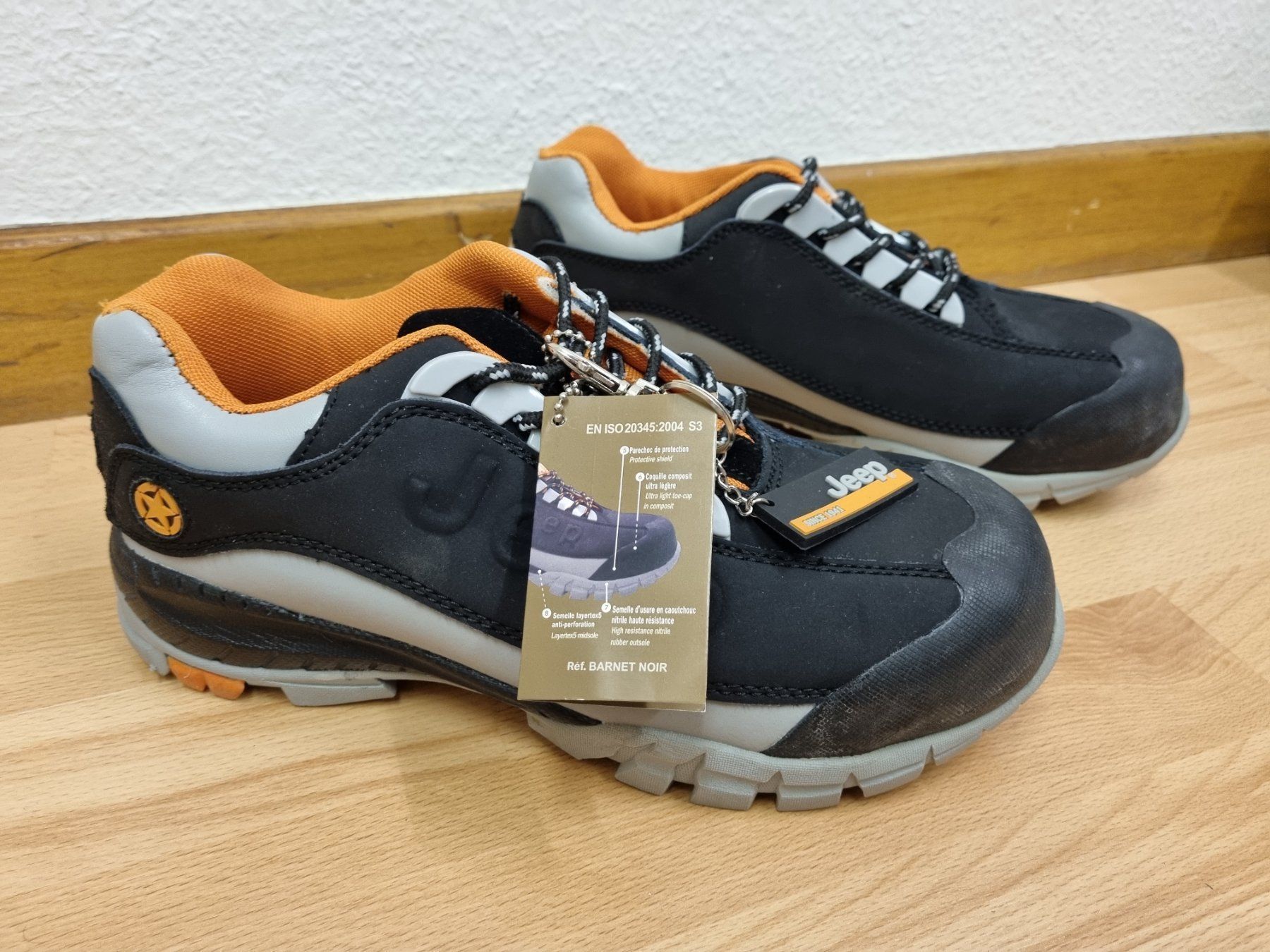 Jeep Scarpe da uomo: Jeep Sicherheitsschuhe Grösse 41 – Nuovo e nell'imballaggio originale da Schönenwerd venduto da Chez_Mimi 1
