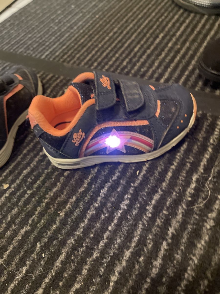 Scarpe per ragazze: Lico Blink sneakers gr 23 mädchen – Usato da Bad Zurzach venduto da Cuore34 4