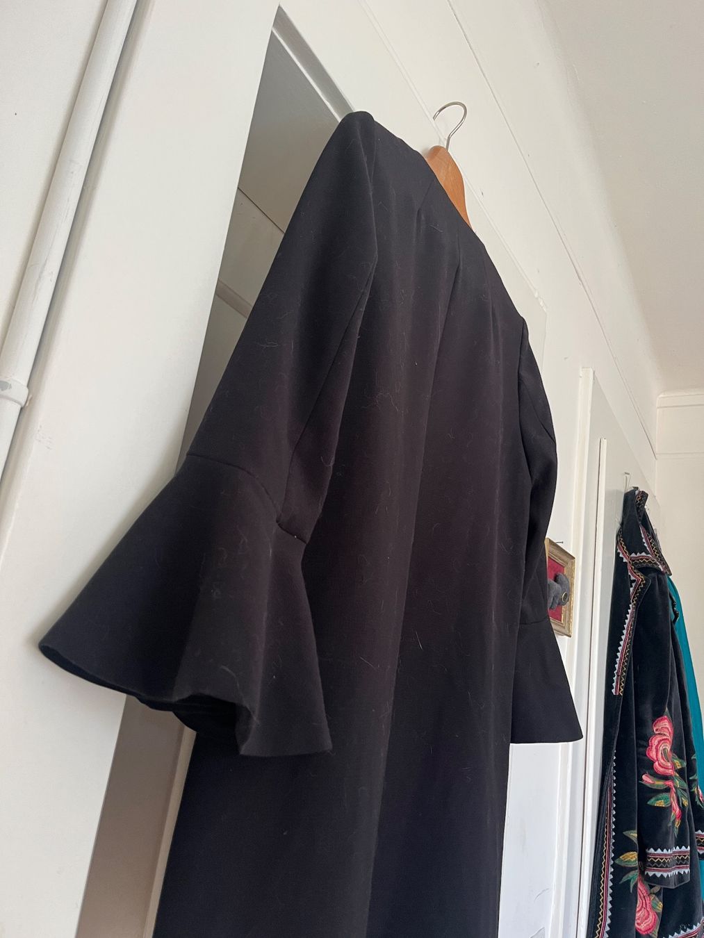 H&M Cappotti: origineller Blazer-Mantel, wunderschön! – Usato da zürich venduto da albinoreh99 2
