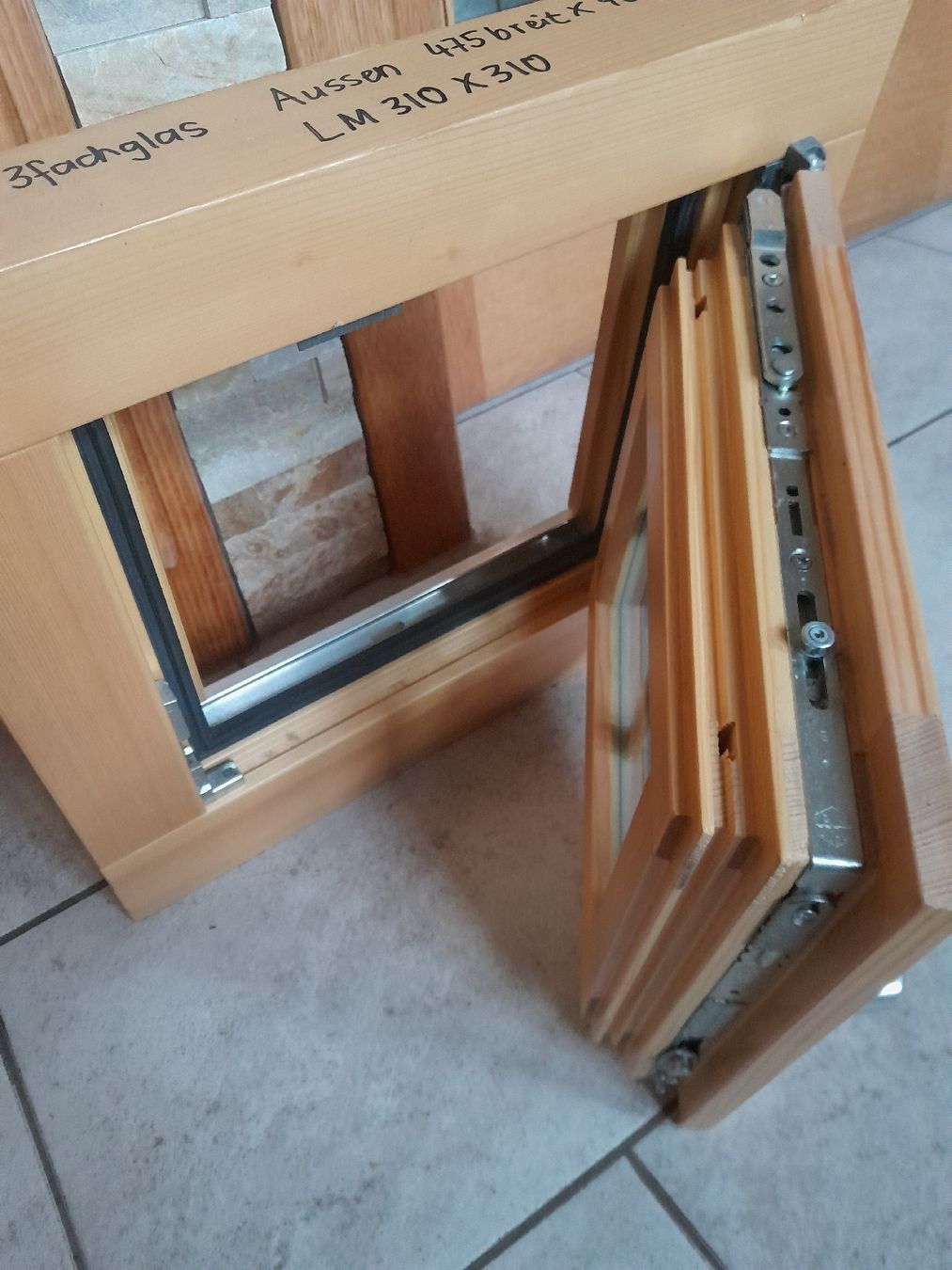 Finestre: Fenster klein Sprosse 3fachglas – Nuovo (secondo la descrizione) da Marbach LU venduto da san_8kt5 2