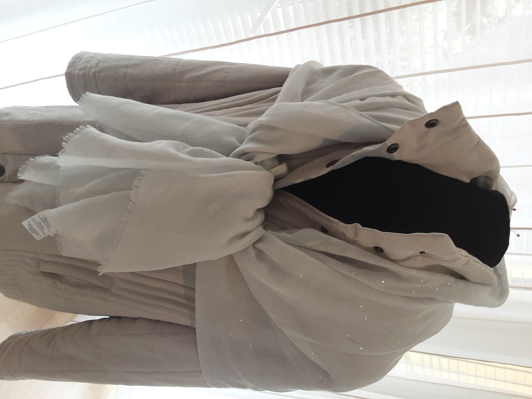C&A Giacche: Warme winter jacke u. Schal  gr 46Endet – Usato da wolfhalden venduto da 46464646