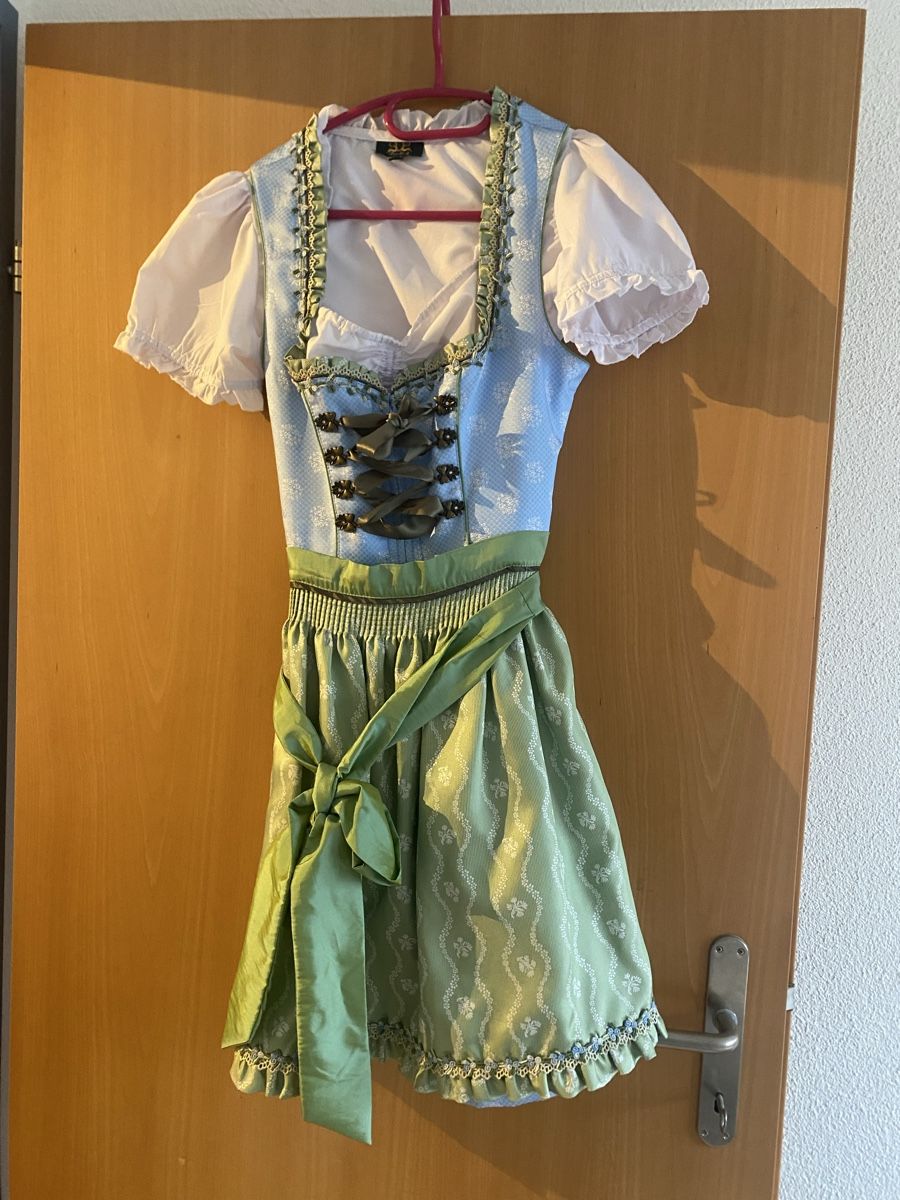 Krüger Vestiti: Krüger Madl Dirndl Gr 36 – Usato da Häggenschwil venduto da amm_6jdq
