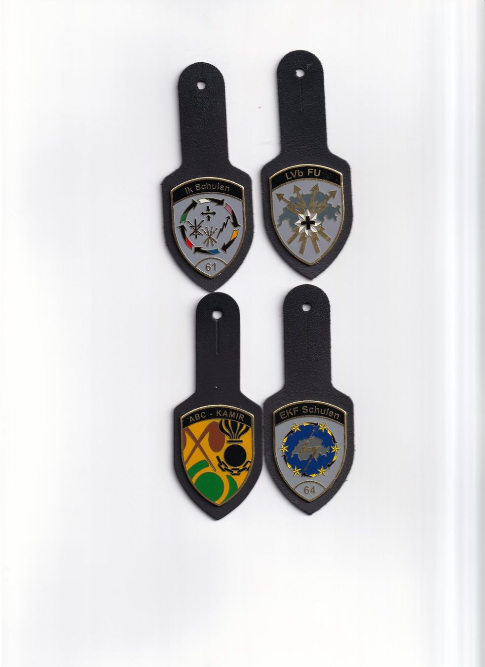 Schweizer Armee Plaketten & Abzeichen: 4 Brusttaschen Anhänger – Neu (gemäss Beschreibung) aus Felben-Wellhausen von Badge95