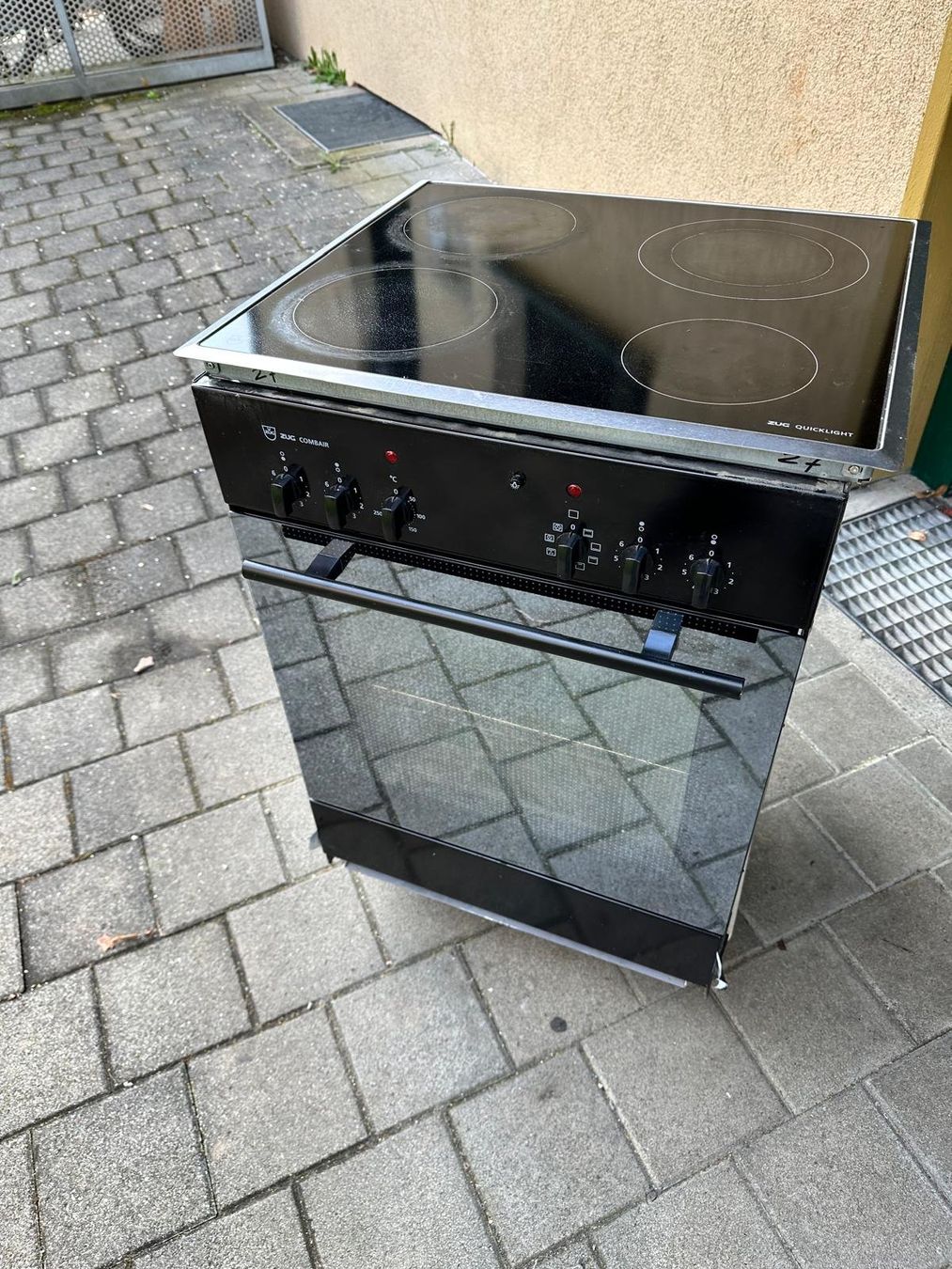 V-Zug Forni: Backofen mit Glaskeramik V-ZUG – Usato da Spreitenbach venduto da Space_X 1