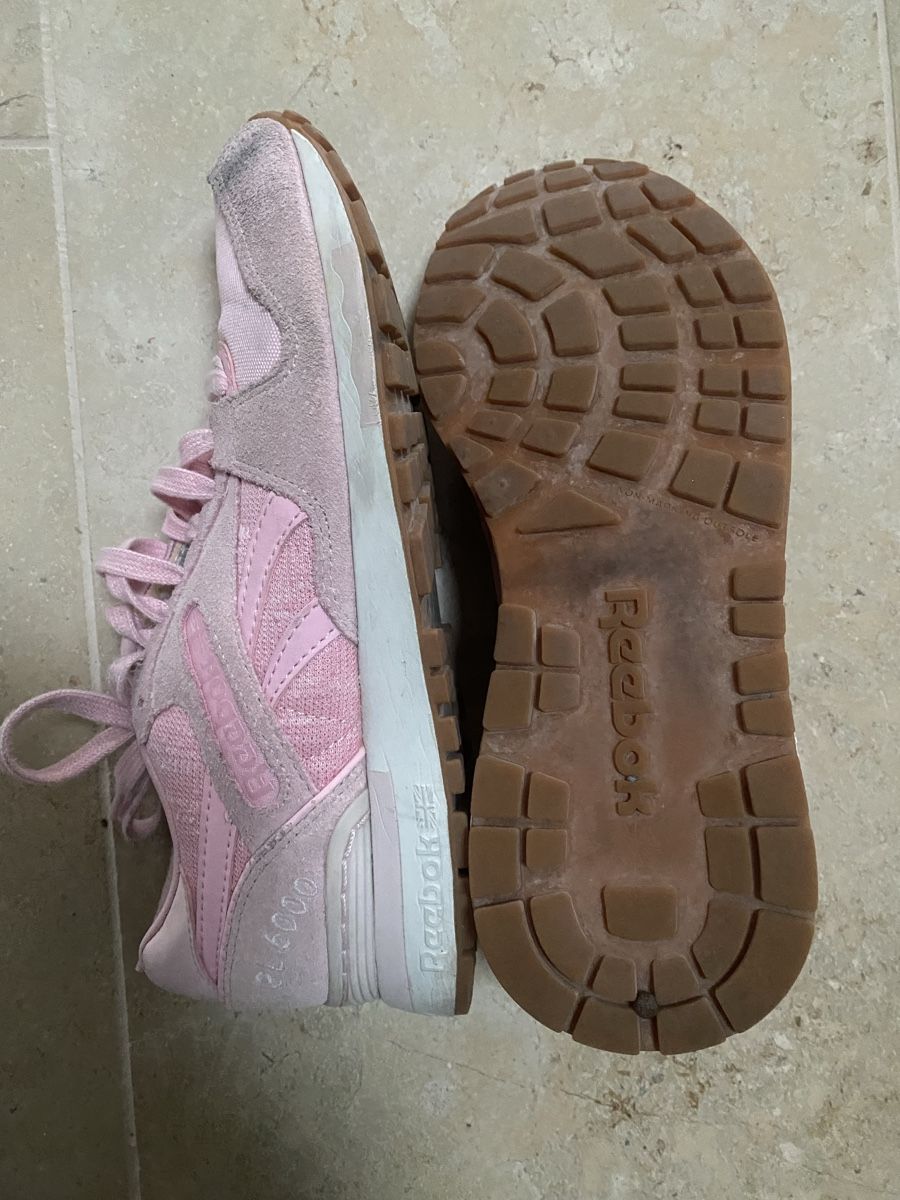 Reebok Scarpe da donna: Reebok Sneakers, Grösse 37.5 – Usato da Zürich venduto da casiana 2