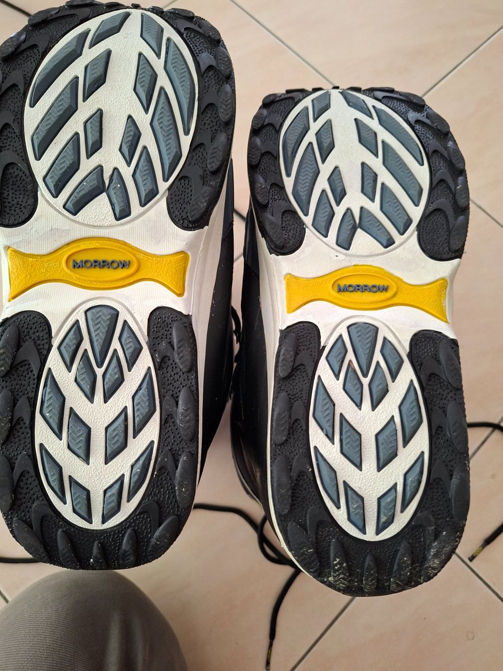 Scarpe da uomo: Bottes de snowboard Morrow, pointure 45-46 – Usato da Cheseaux sur lausanne venduto da Asergio 2