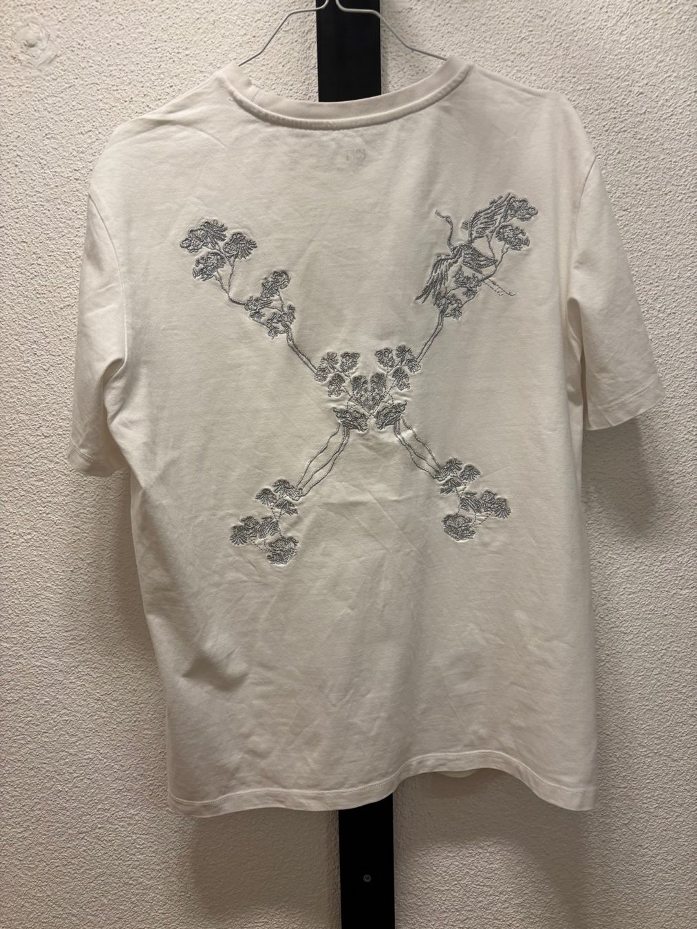 T-shirt: Loft T-Shirt Unisex – Nuovo (secondo la descrizione) da Stallikon venduto da ulv_k7jj 2