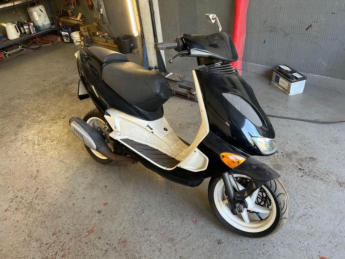 Scooter: Aprilia SR50 – Difettoso da Haldenstein venduto da albert94