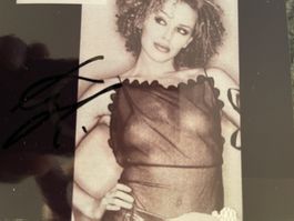 KYLIE MINOGUE / TOP AUTOGRAMM