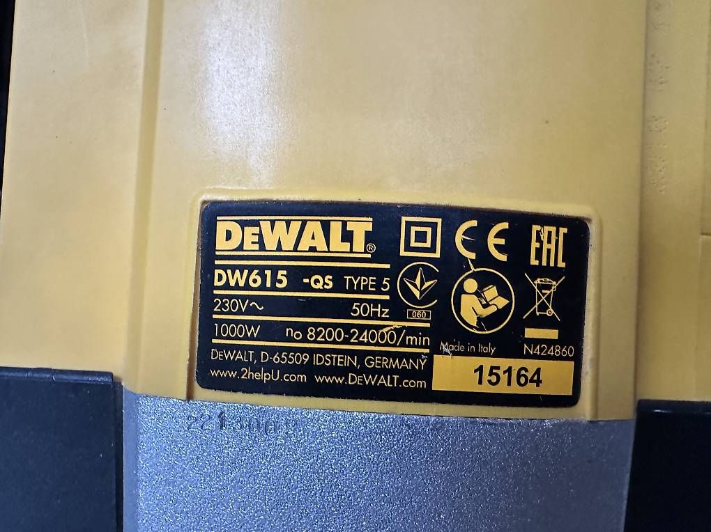 Alle Maschinen: Dewalt DW615 Oberfräse – Gebraucht aus Bern von lie_g2d7 2