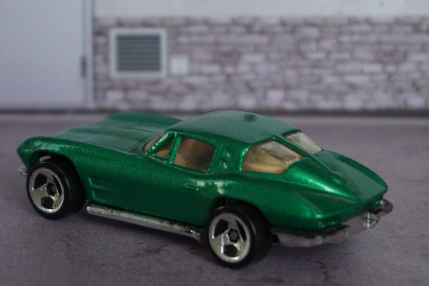 Hot Wheels Modellini d'auto: HotWheels Chevy Corvette Split KULT !!!!!!!!!!!!!!!! – Usato da Reiden venduto da Doppeldecker69 1