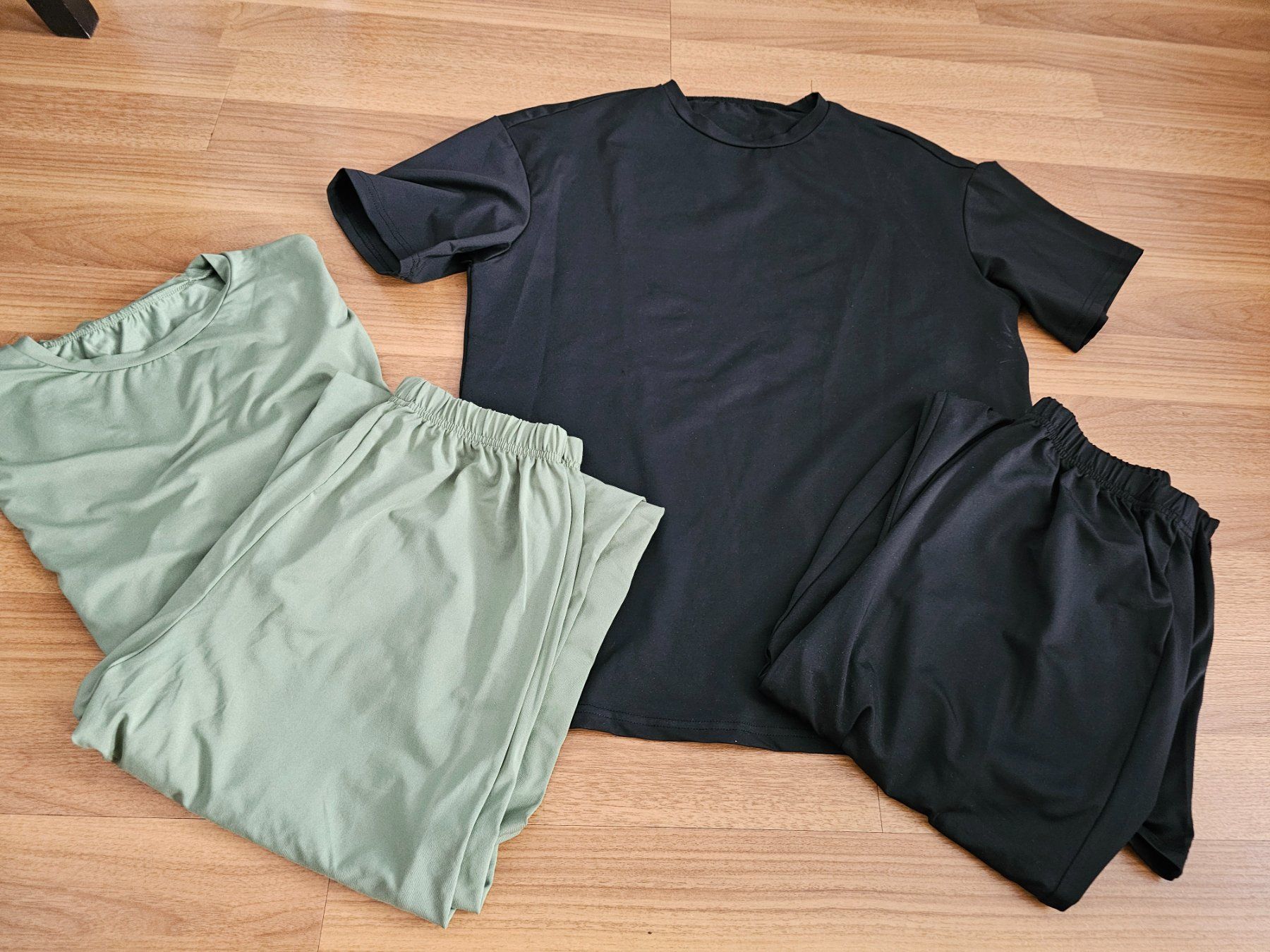 Shein Kleiderpakete: Shein  Outfit Set – Neu (gemäss Beschreibung) aus Basel von NyGrow 2