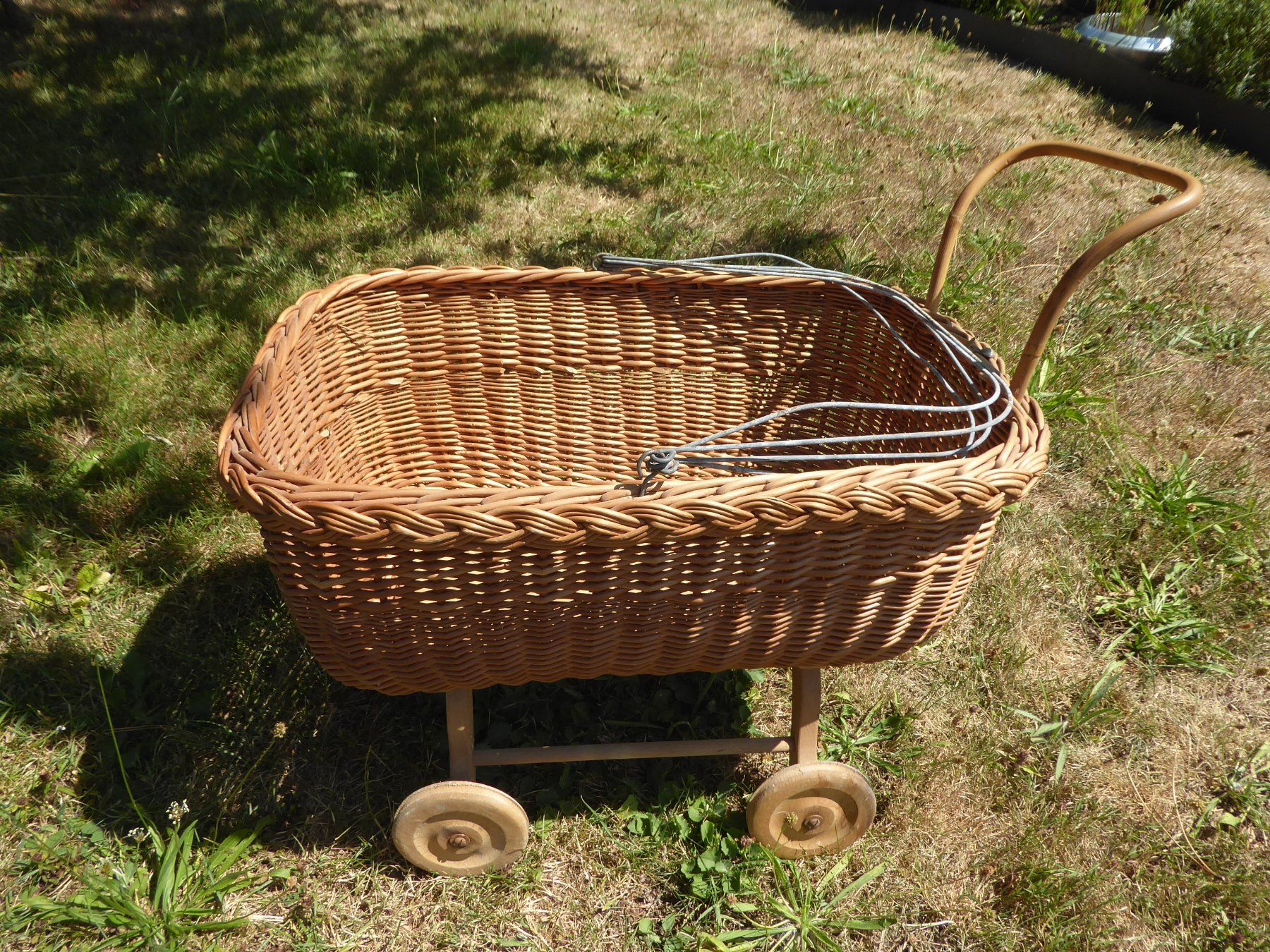 Puppenwagen: Alter Puppenwagen – Gebraucht aus Aadorf von Dragonfisch 2