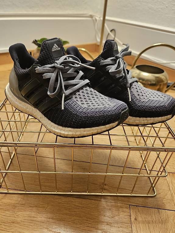 Adidas Scarpe da donna: Adidas Ultra Boost Schuhe - Grösse 36 – Usato da Bern venduto da Tashmi_BE