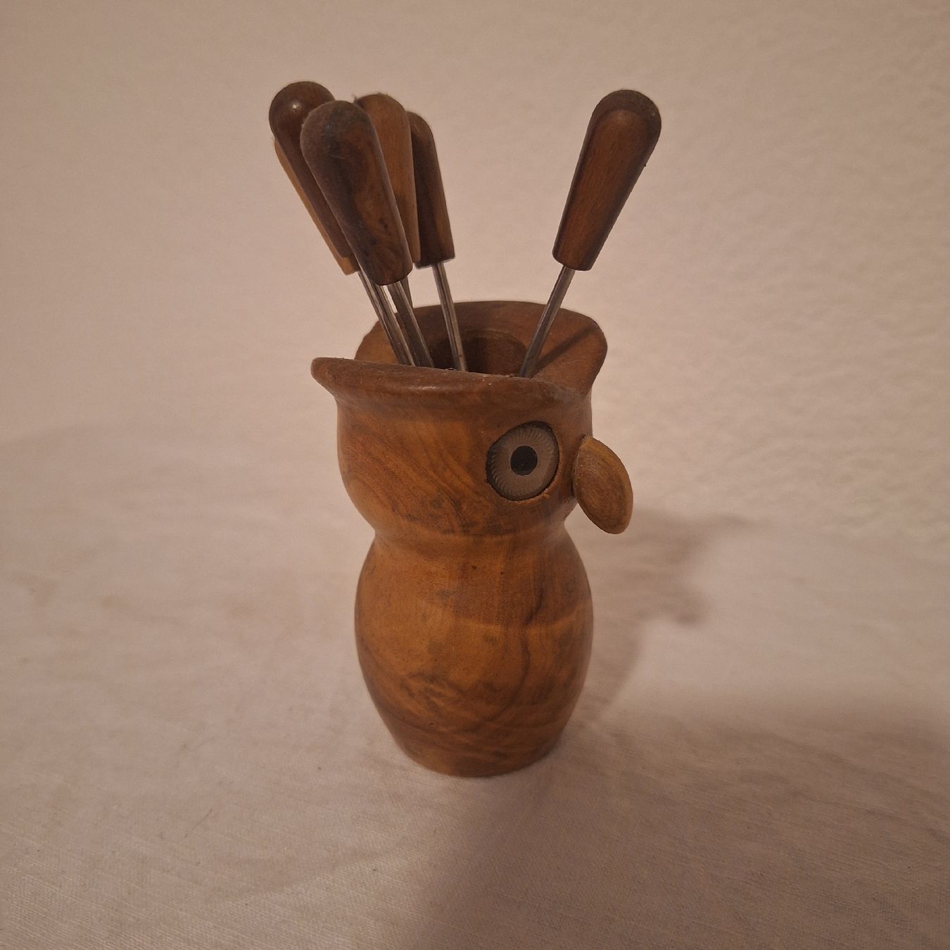 Alle Dekorationen: Versand möglich. Vintage Eule, Olivenholz Spiessli- Dösli – Gebraucht aus Winterthur von Goldpipau 3