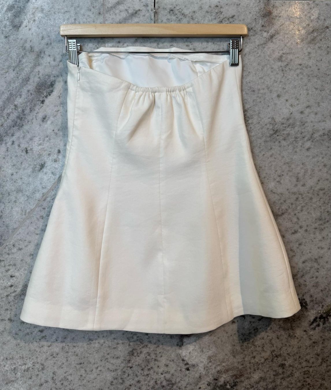Top: BOA Strapless Linen Bustier M – Usato da Claro venduto da sof_pkm8 1