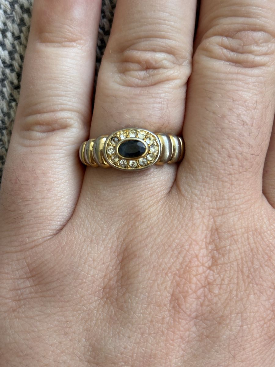 Anelli: Vintage Ring mit schwarzem Stein – Usato da Meyrin venduto da jess.etal