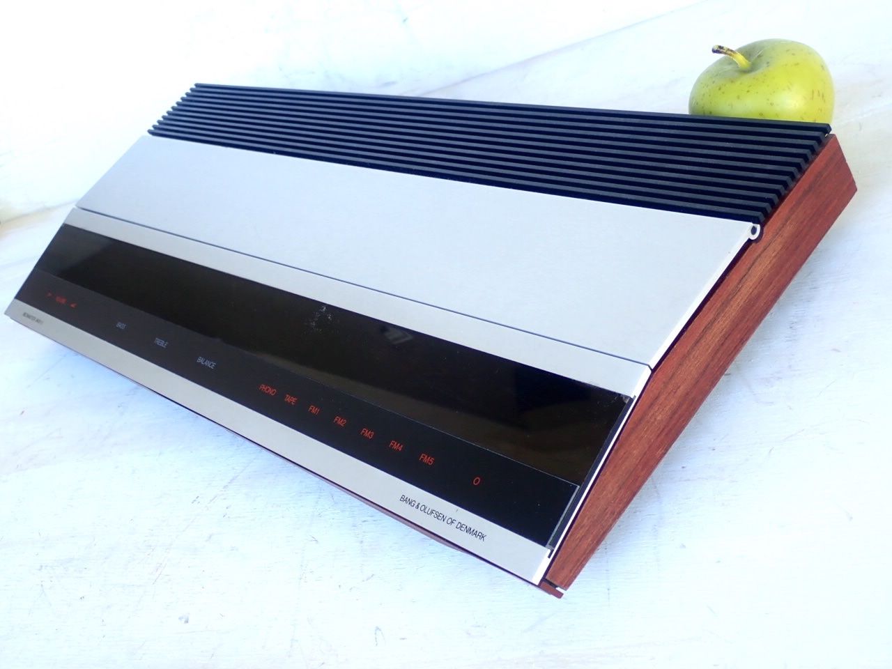 Bang & Olufsen Ricevitori: B & O Beomaster 2400 - 2 Receiver – Usato da Wil SG venduto da BrocknRoll