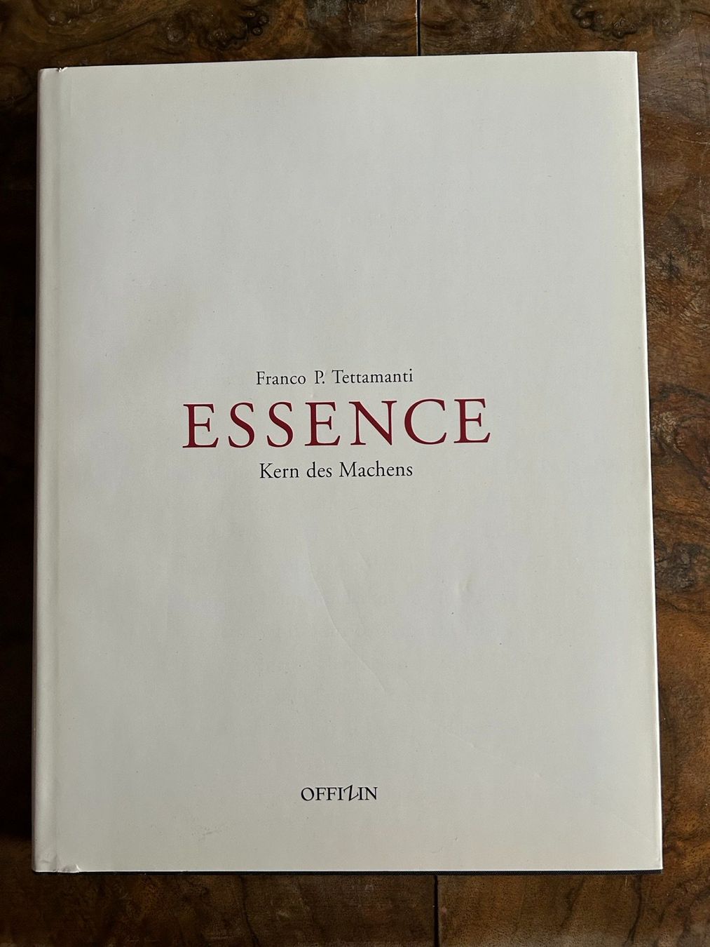 Bücher: Fotoband „Essence“ – Gebraucht aus Grüningen von daiichi