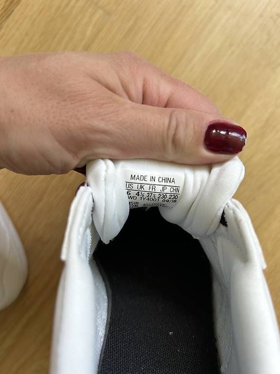 Scarpe da uomo: Adidas Schuhe weiss – Usato da Weisslingen venduto da seat_driver 2