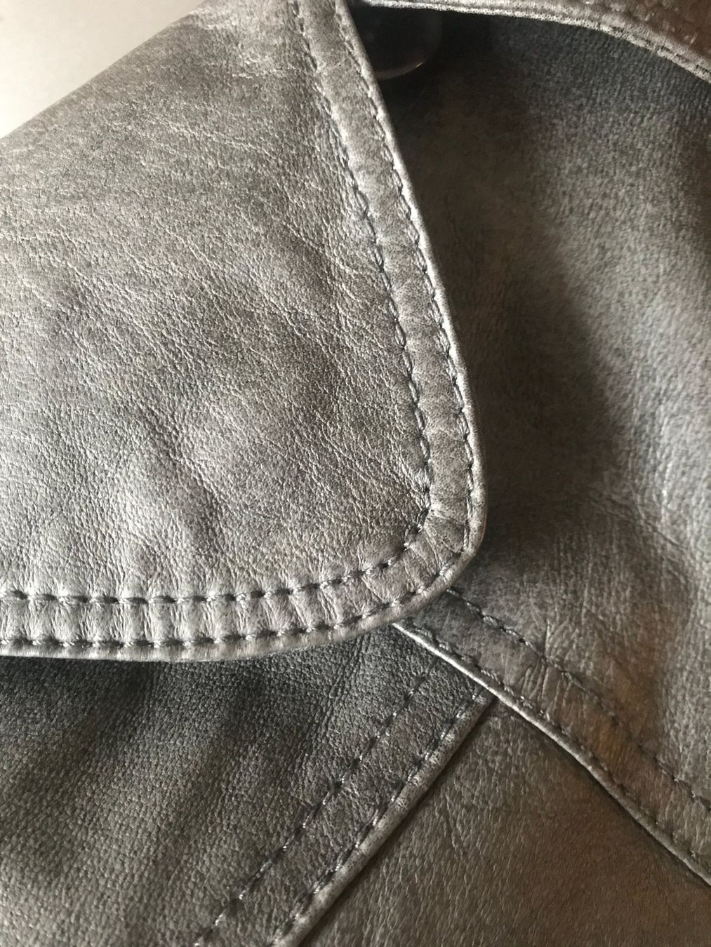 C&A Cappotti: Grey leather trenchcoat size 38 – Usato da Onex venduto da johnca 6