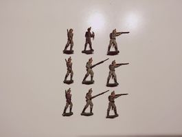9 antike Zinnfiguren, Armeesoldaten, Sammlerfiguren