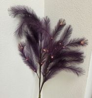 Deko-Ast mit Lichterkette, violette Federn, neu