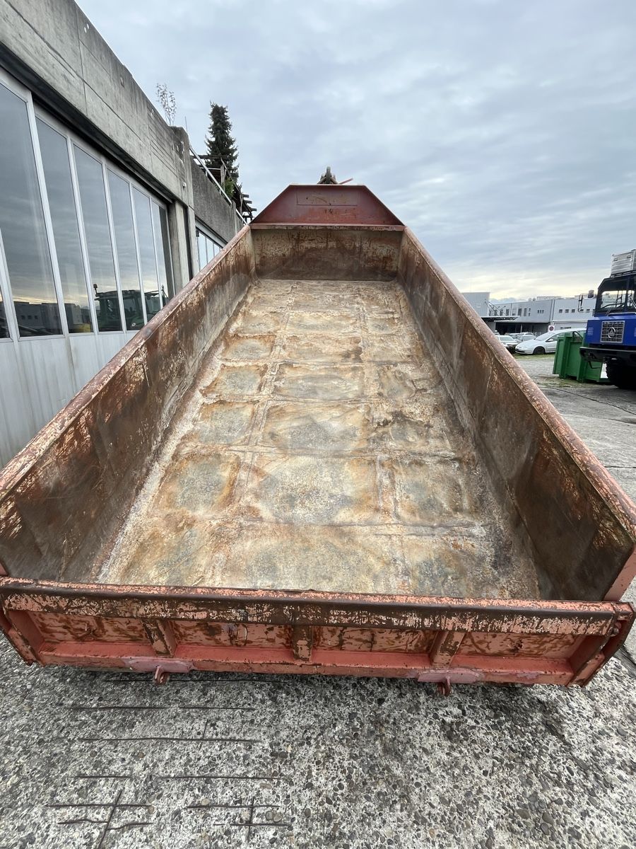 Conteneurs de construction: Abrollmulde Hackengerät – D'occasion à oberwil-lieli par dolomit01 7