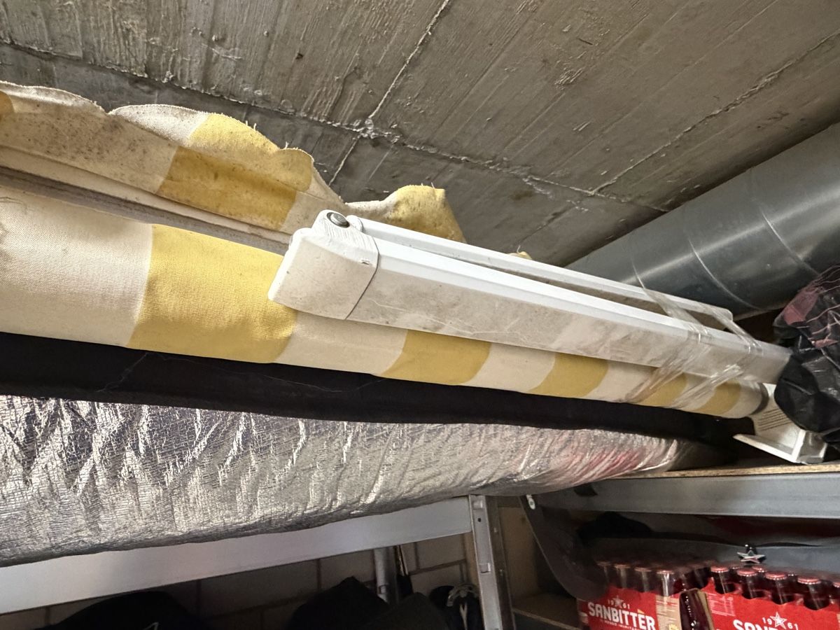 Tende da sole: Sonnenmarkise, Markise – Usato da Sempach Station venduto da Fleischfondue 2