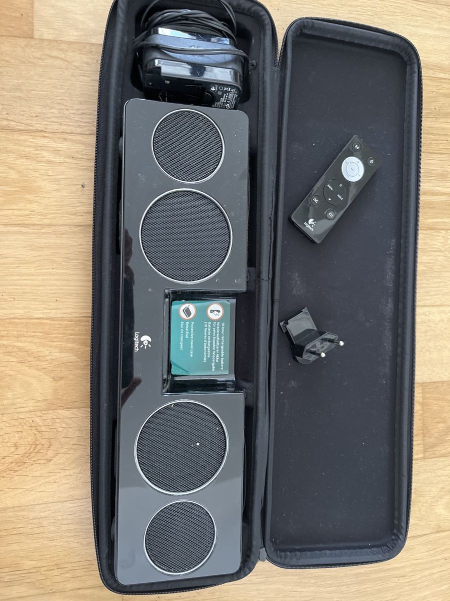 Logitech Casse acustiche: Logitech Speaker + Case – Usato da meilen venduto da ana_qc5y 1