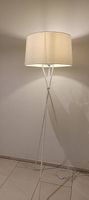 Stehlampe