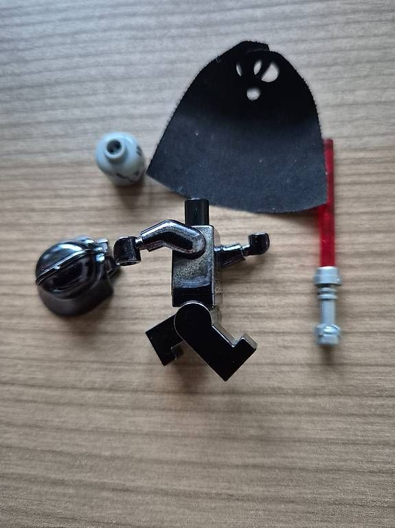 Lego Kit di costruzioni: Lego Star Wars Polybag Chrome Black Darth Vader SW0218 – Usato da Greifensee venduto da tbe_vt82 3