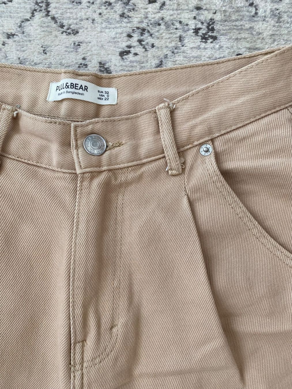 Pull&Bear Pantaloni: Pantalon high waist - 32, beige – Usato da Bussigny venduto da cac_q2c6 3