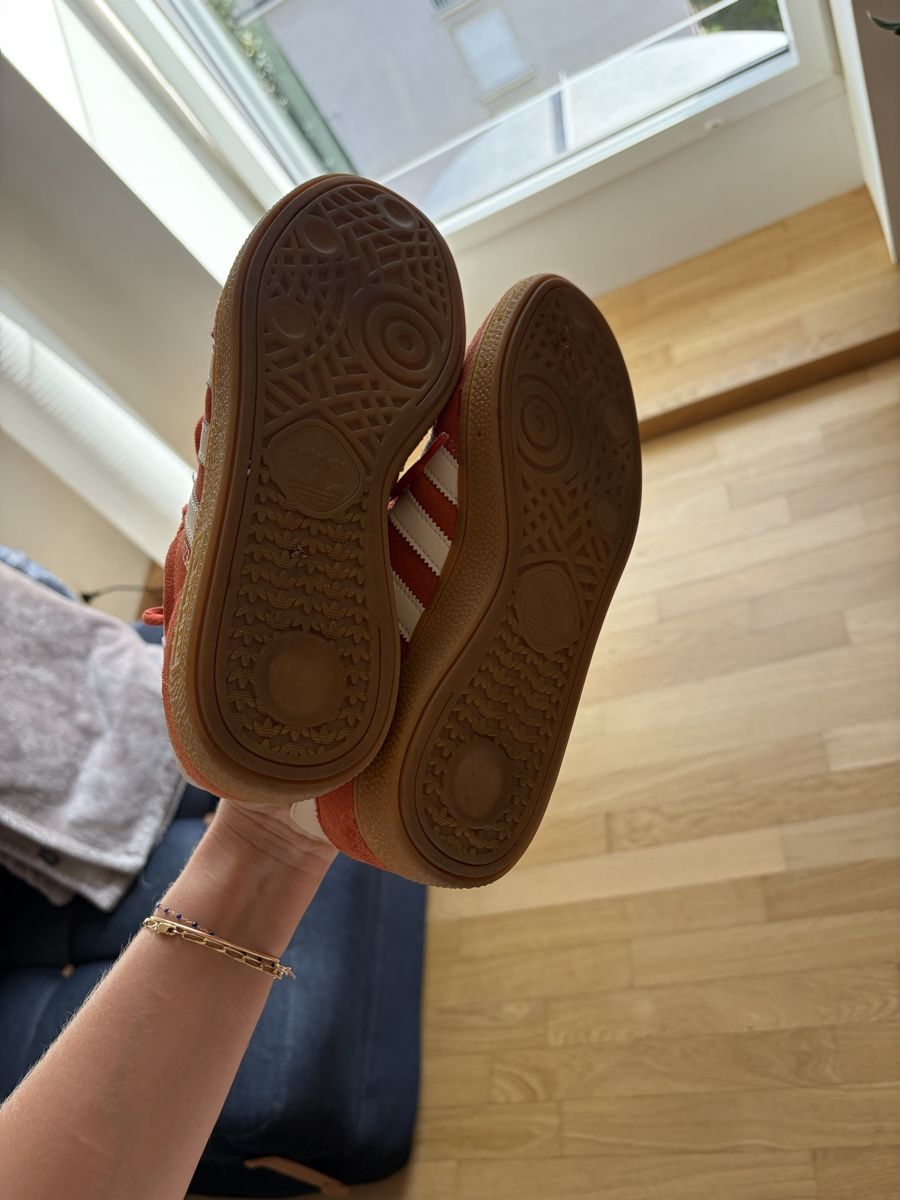 Adidas Scarpe da donna: Baskets Adidas Spezial orange et blanc – Usato da Lausanne venduto da dia_9hn2 4