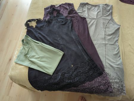 3x Gr. 40/42 Spitzen Shirt ohne Ärmel
