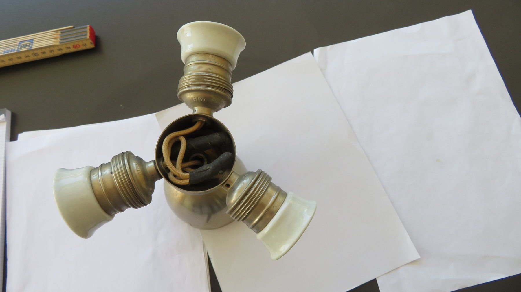 Lampadari & plafoniere: Deckenlampe antik 3-armig metall – Usato da Wetzikon ZH venduto da morda1954 1