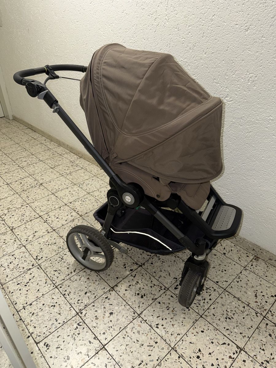 Teutonia Carrozzine: Teutonia Kinderwagen mit Handbremse – Usato da Füllinsdorf venduto da Pujdo545