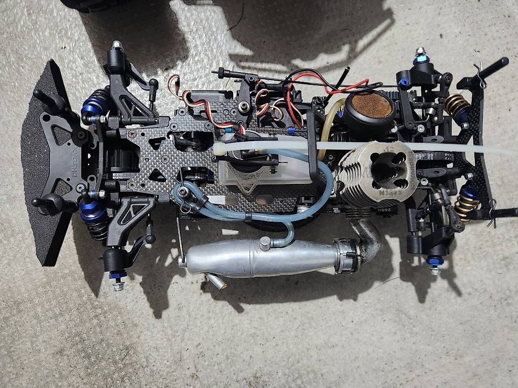 Modellismo RC: Kyosho V-one RRR Novarossi – Usato da Renens VD venduto da aligrapefruit